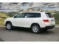 Sandy Beach Metallic - Highlander SE 4WD Photo No. 3