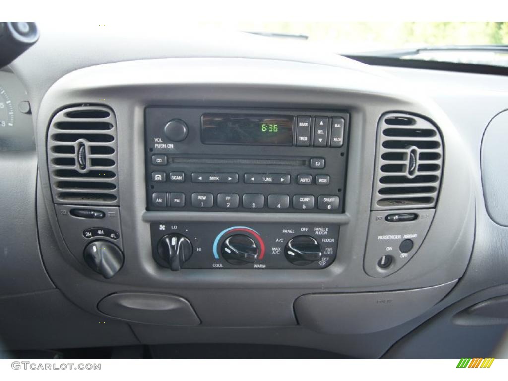 2000 Ford F150 XLT Regular Cab 4x4 Controls Photos