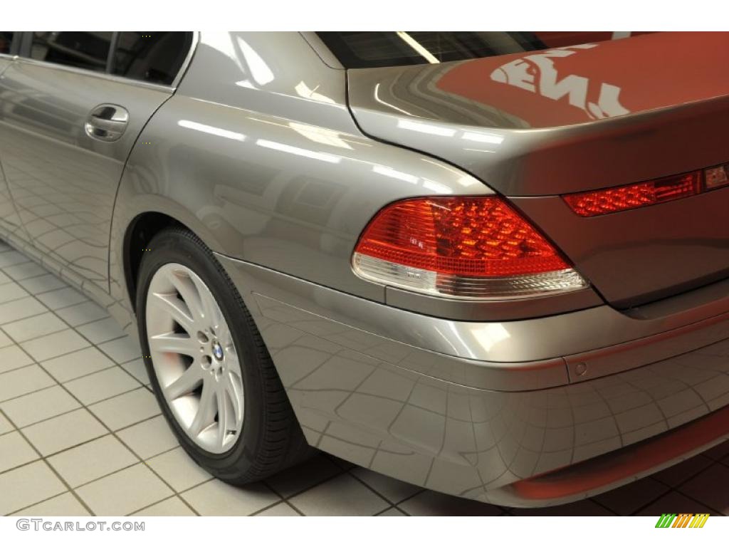 2004 7 Series 745i Sedan - Sterling Grey Metallic / Basalt Grey/Flannel Grey photo #21