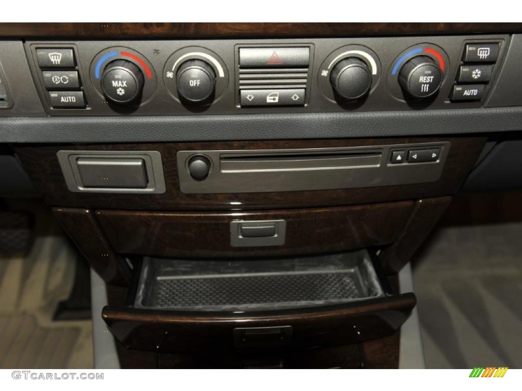 2004 BMW 7 Series 745i Sedan Controls Photo #48781849