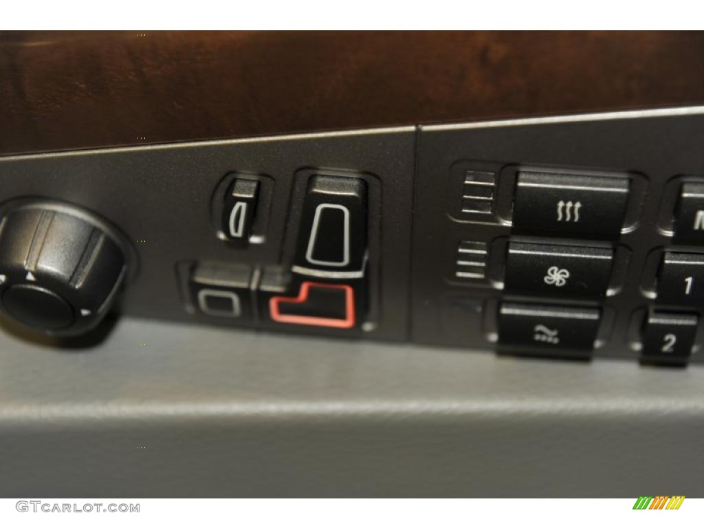 2004 BMW 7 Series 745i Sedan Controls Photo #48781939