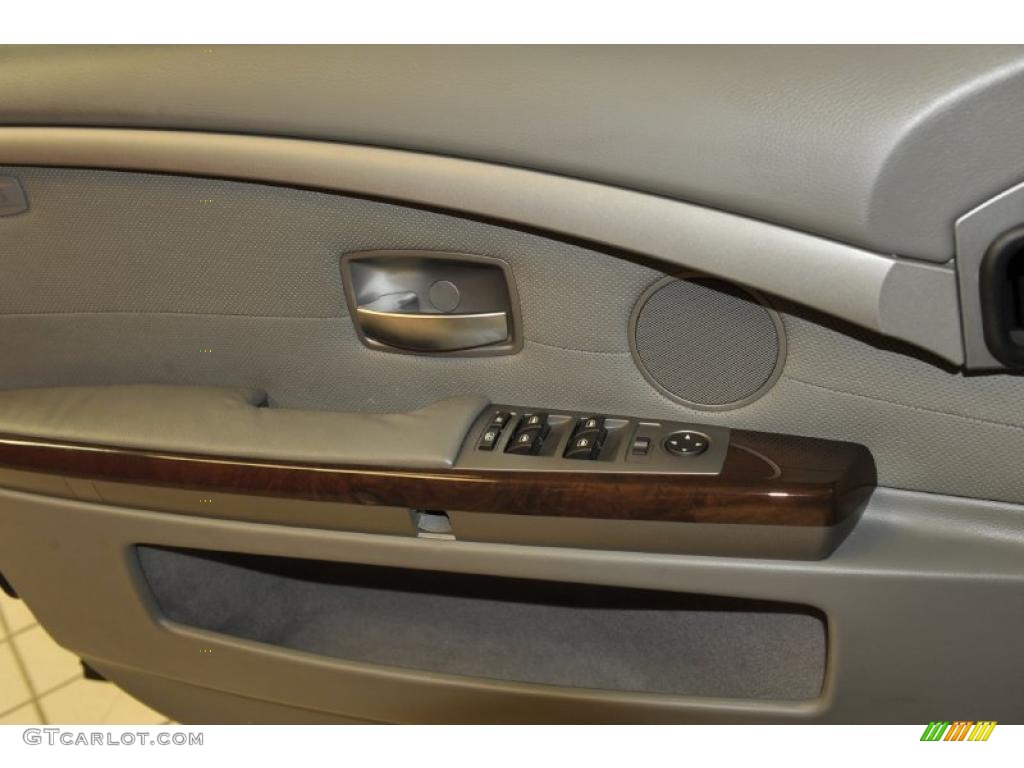 2004 7 Series 745i Sedan - Sterling Grey Metallic / Basalt Grey/Flannel Grey photo #41