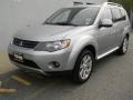 Cool Silver Metallic 2008 Mitsubishi Outlander SE 4WD