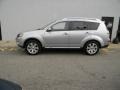 Cool Silver Metallic - Outlander SE 4WD Photo No. 3