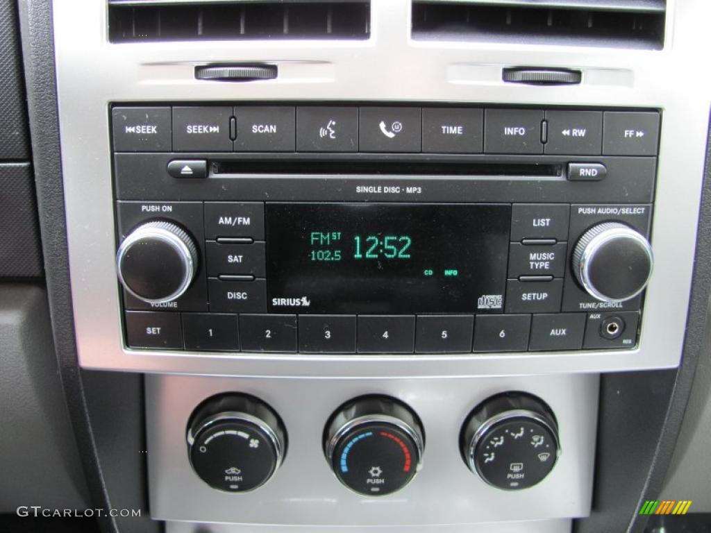 2008 Nitro SLT 4x4 - Bright Silver Metallic / Dark Slate Gray/Light Slate Gray photo #6