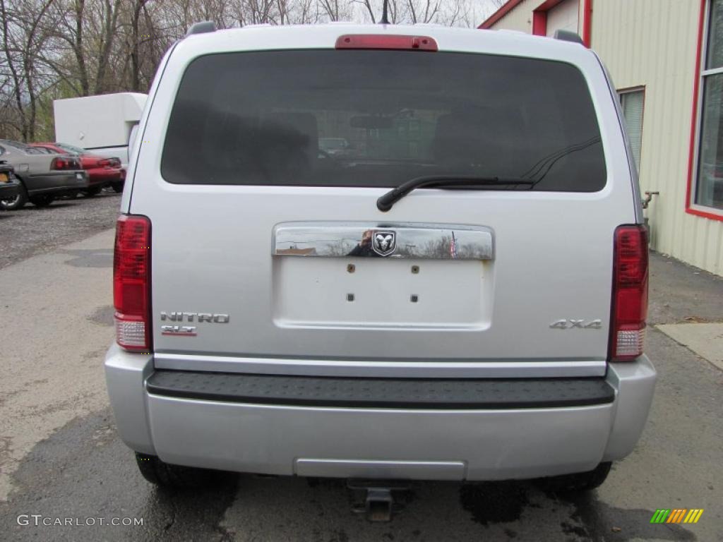 2008 Nitro SLT 4x4 - Bright Silver Metallic / Dark Slate Gray/Light Slate Gray photo #16