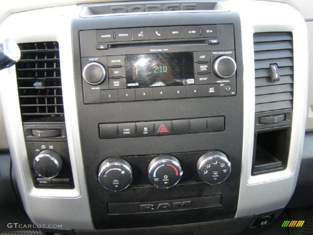 2010 Ram 1500 SLT Quad Cab 4x4 - Brilliant Black Crystal Pearl / Dark Slate/Medium Graystone photo #13