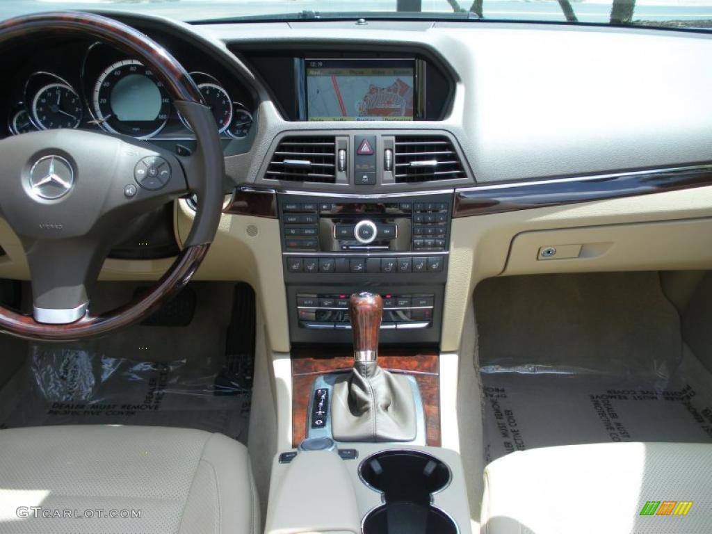 2011 Mercedes-Benz E 350 Cabriolet Almond/Mocha Dashboard Photo #48785890