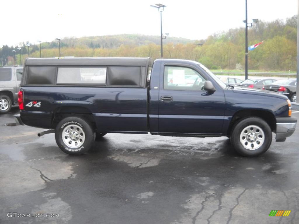 2005 Silverado 1500 LS Regular Cab 4x4 - Dark Blue Metallic / Dark Charcoal photo #3