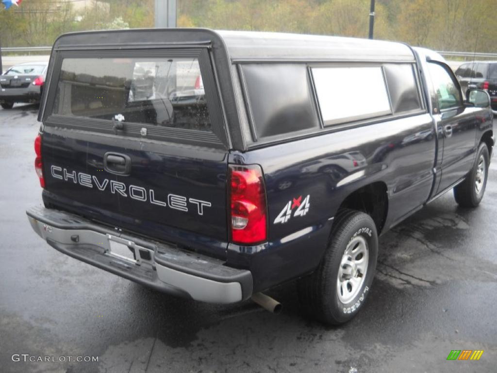 2005 Silverado 1500 LS Regular Cab 4x4 - Dark Blue Metallic / Dark Charcoal photo #4