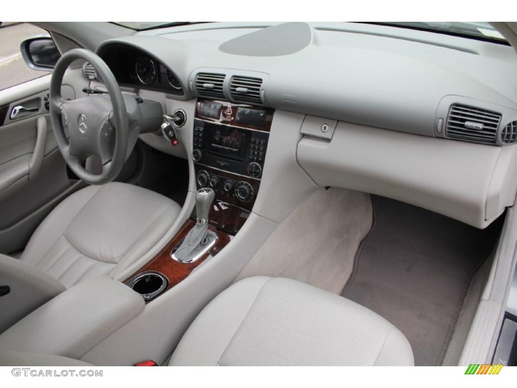 2007 Mercedes-Benz C 280 4Matic Luxury Dashboard Photos