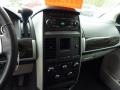 Stone White - Grand Caravan SXT Photo No. 9