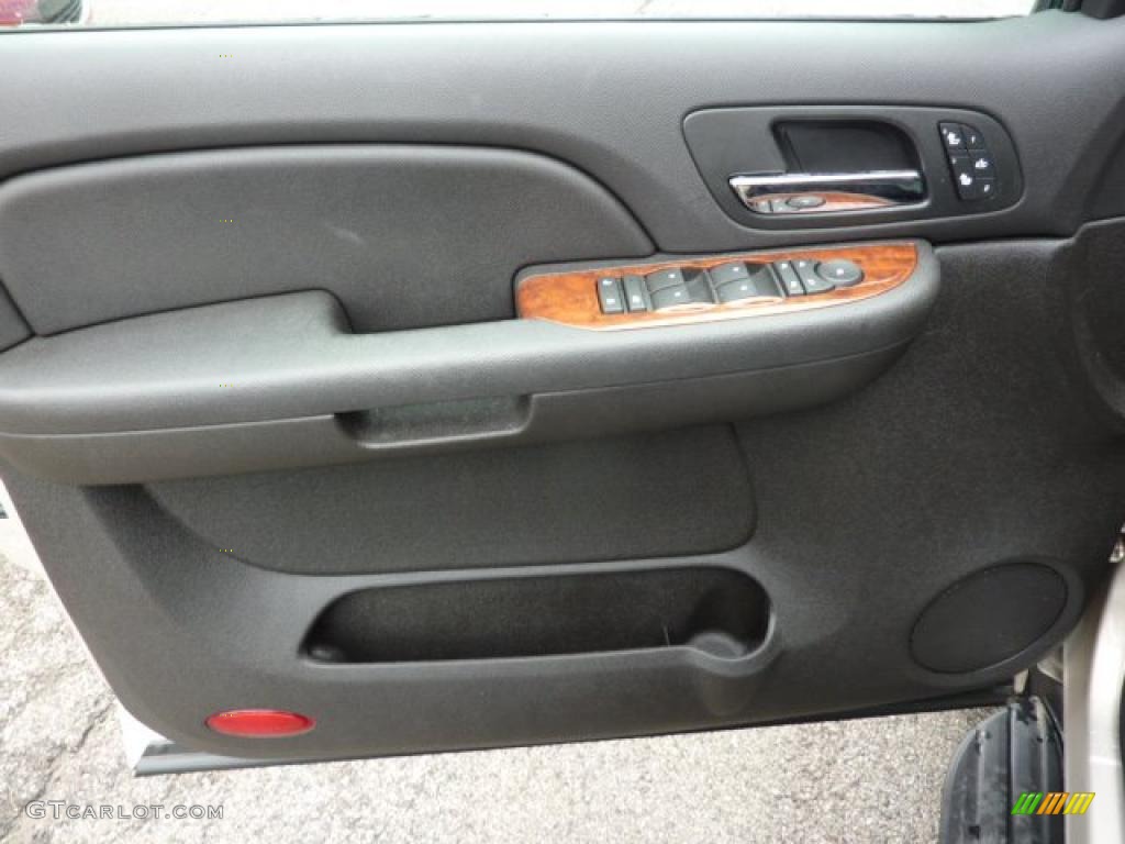 2007 Chevrolet Suburban 1500 LT 4x4 Ebony Door Panel Photo #48791185