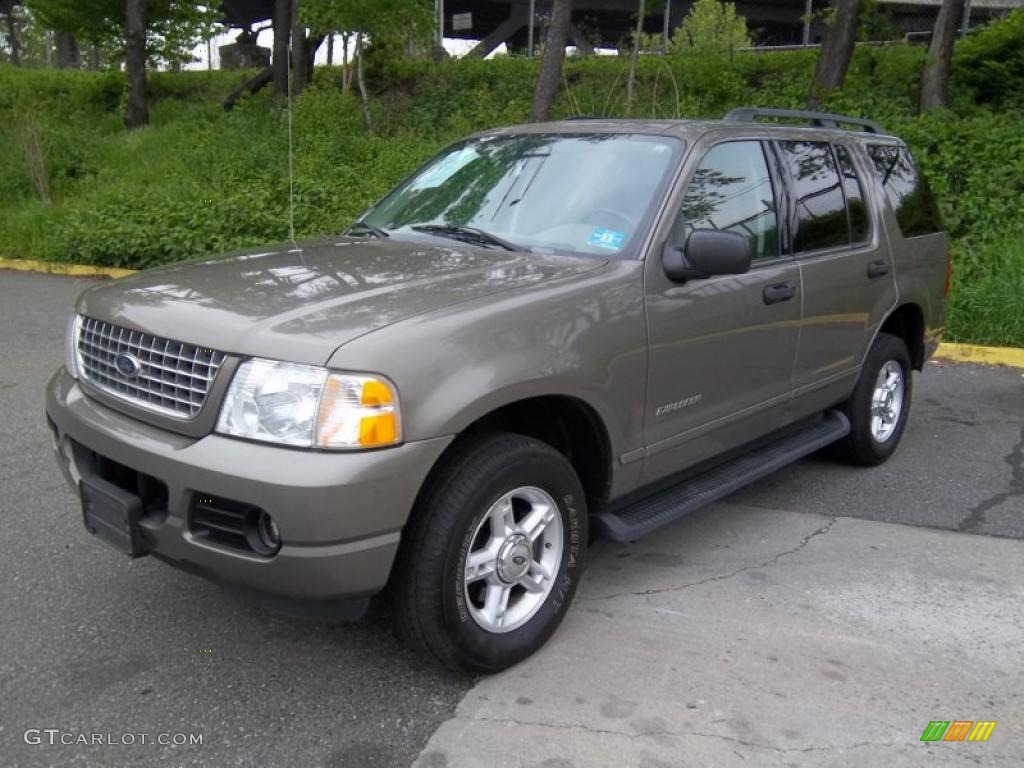 2004 Explorer XLT 4x4 - Mineral Grey Metallic / Medium Parchment photo #3