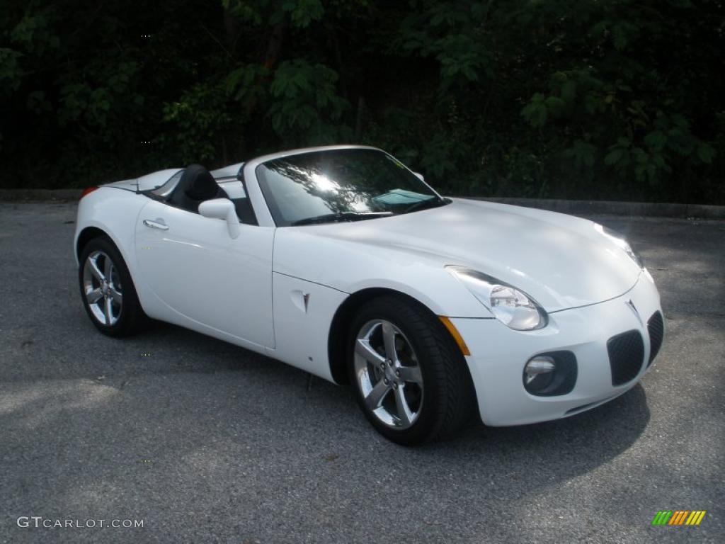 Pure White Pontiac Solstice