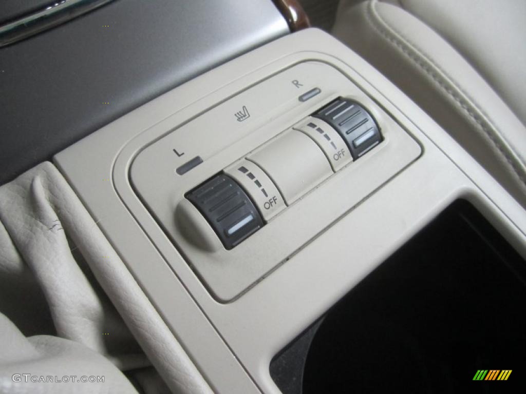 2007 Subaru Outback 2.5i Limited Sedan Controls Photos
