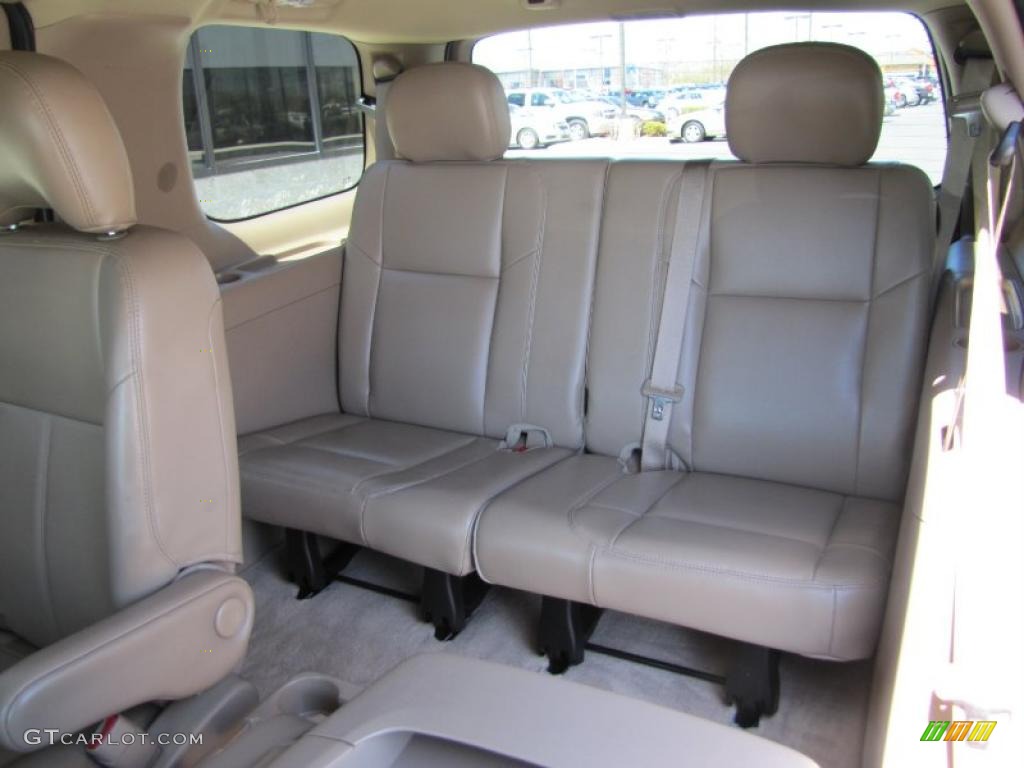 Tan Interior 2007 Saturn Relay 3 Photo #48794612