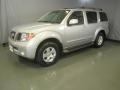 Silver Lightning Metallic - Pathfinder SE 4x4 Photo No. 1
