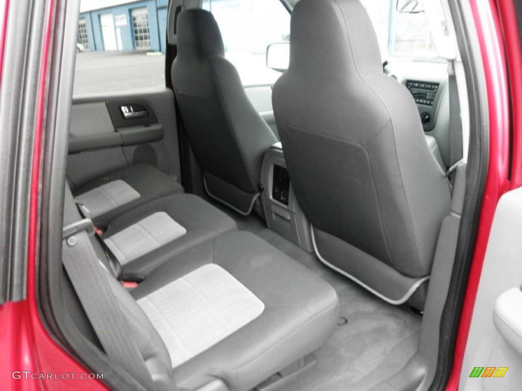 Medium Flint Grey Interior 2006 Ford Expedition XLT 4x4 Photo #48797623