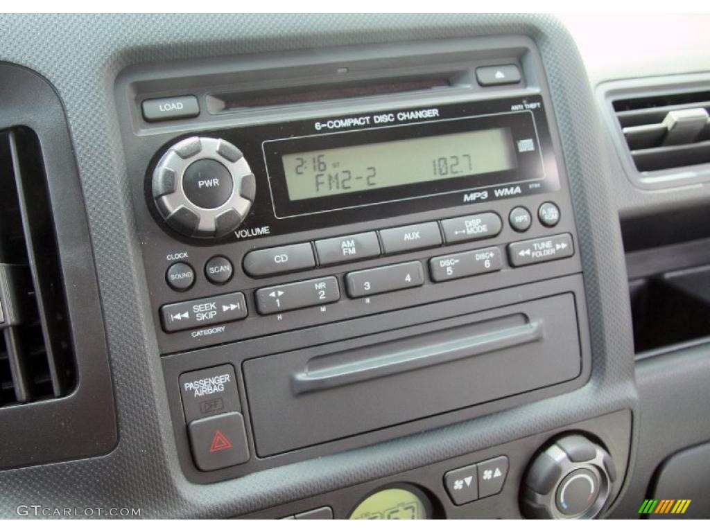 2010 Honda Ridgeline RTS Controls Photo #48798097