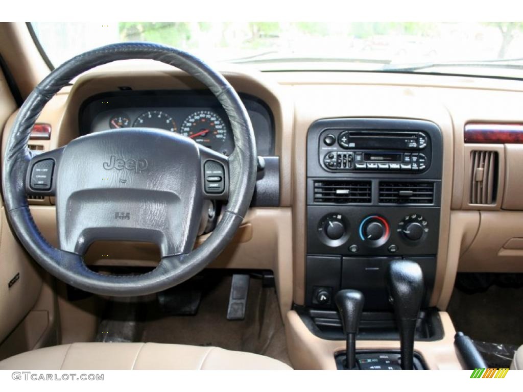 2000 Grand Cherokee Laredo 4x4 - Black / Taupe photo #61