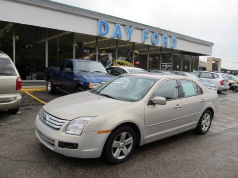 2009 Ford Fusion SE V6 AWD Data, Info and Specs