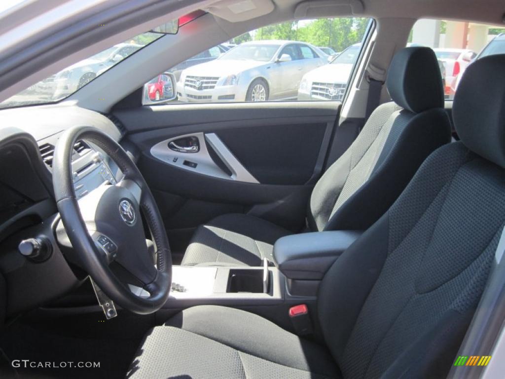 2010 Camry SE - Classic Silver Metallic / Dark Charcoal photo #10