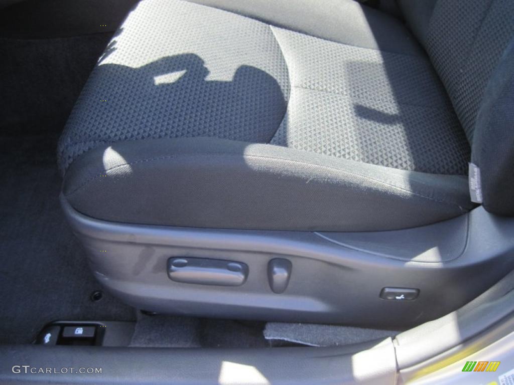 2010 Camry SE - Classic Silver Metallic / Dark Charcoal photo #11