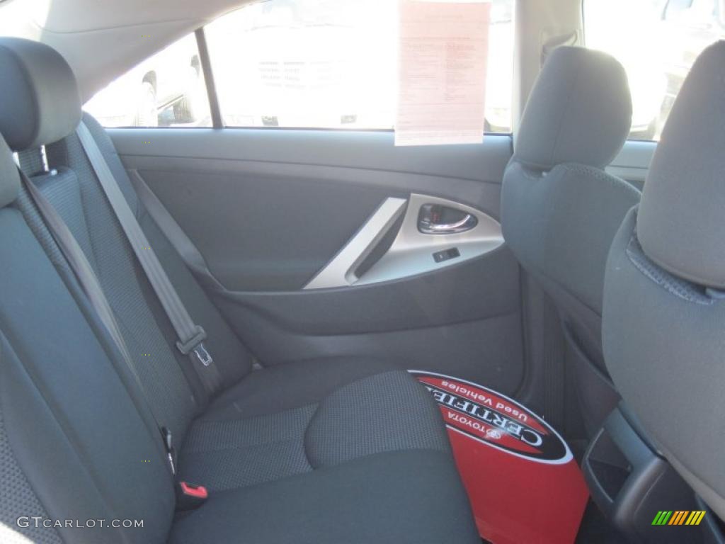 2010 Camry SE - Classic Silver Metallic / Dark Charcoal photo #14