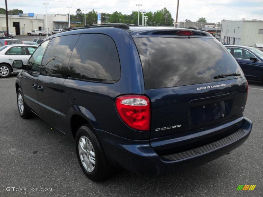 Patriot Blue Pearl 2002 Dodge Grand Caravan eL Exterior Photo #48806125