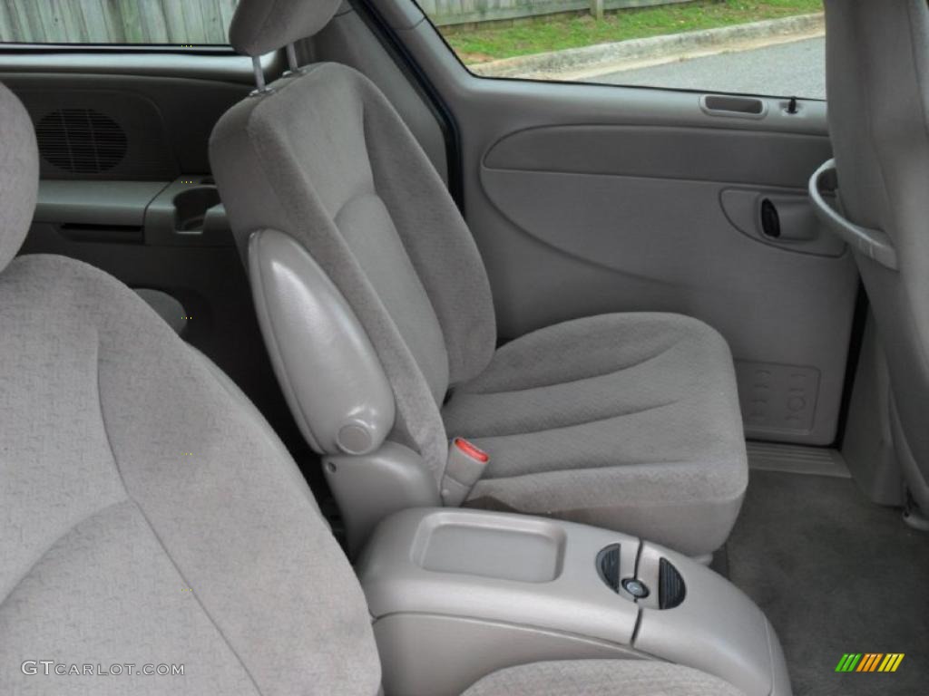 Taupe Interior 2002 Dodge Grand Caravan eL Photo #48806347