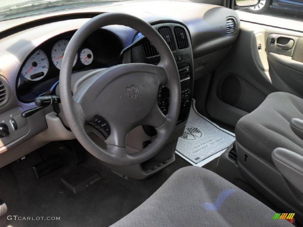 Taupe Interior 2002 Dodge Grand Caravan eL Photo #48806452