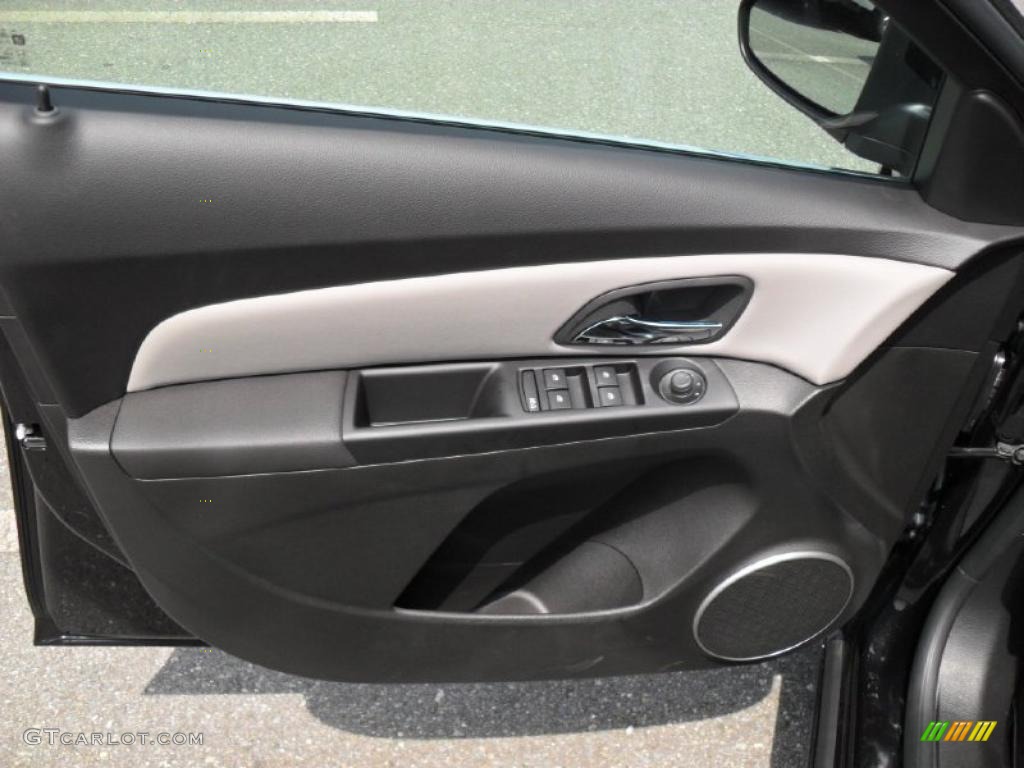2011 Chevrolet Cruze ECO Medium Titanium Door Panel Photo #48806894