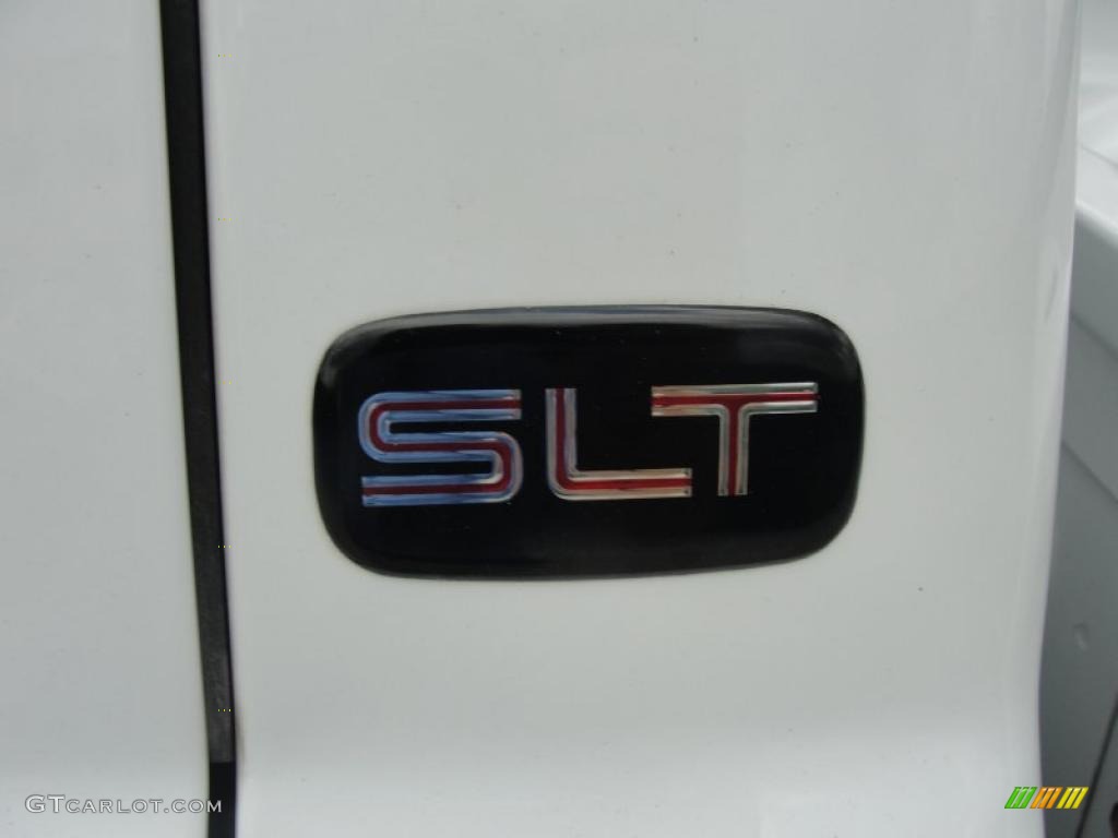 2005 GMC Sierra 1500 SLT Extended Cab Marks and Logos Photos