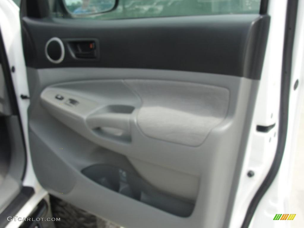 2006 Tacoma V6 PreRunner Double Cab - Super White / Graphite Gray photo #31