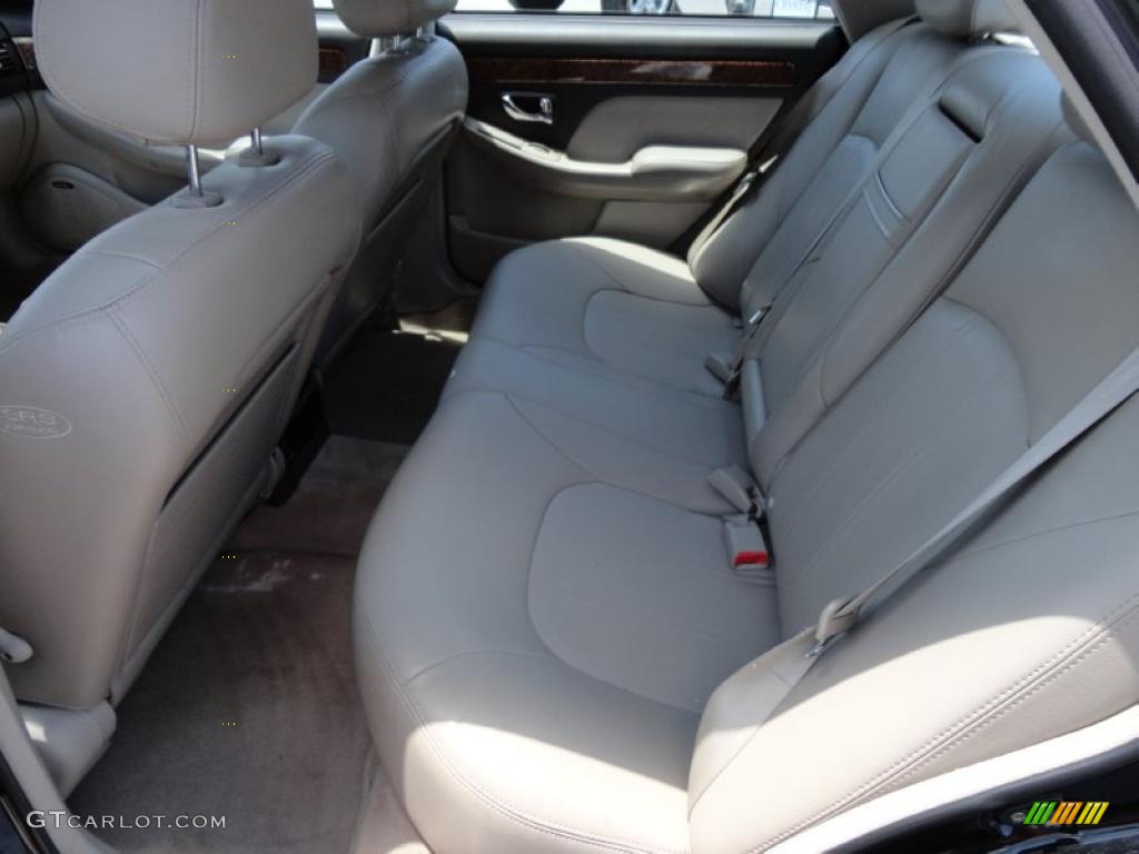 2004 XG350 L Sedan - Black Obsidian / Beige photo #8
