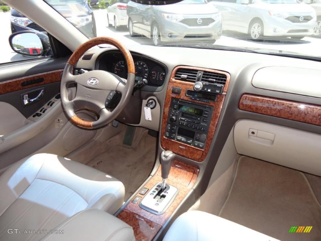 2004 XG350 L Sedan - Black Obsidian / Beige photo #17