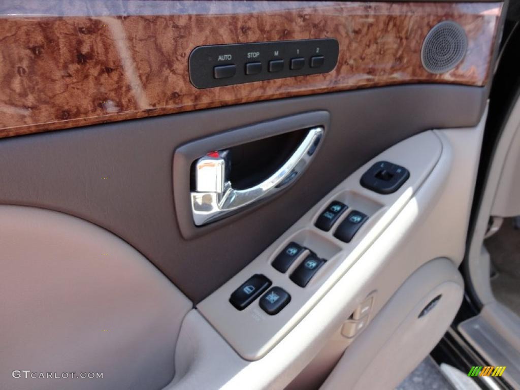 2004 XG350 L Sedan - Black Obsidian / Beige photo #28