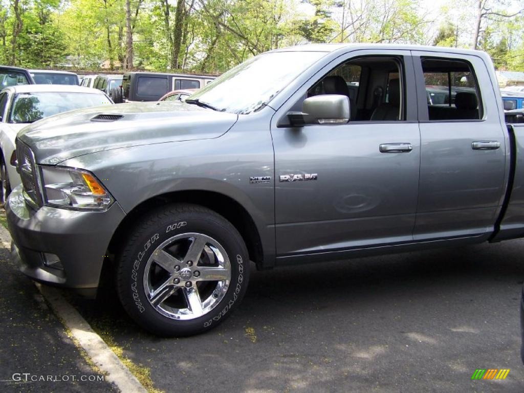 2010 Ram 1500 Sport Quad Cab 4x4 - Mineral Gray Metallic / Dark Slate Gray photo #1