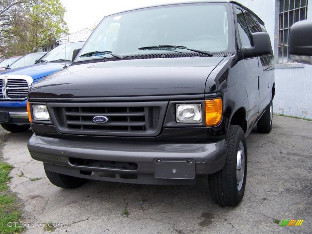 2004 E Series Van E350 Super Duty XL Passenger - Black / Medium Flint photo #1