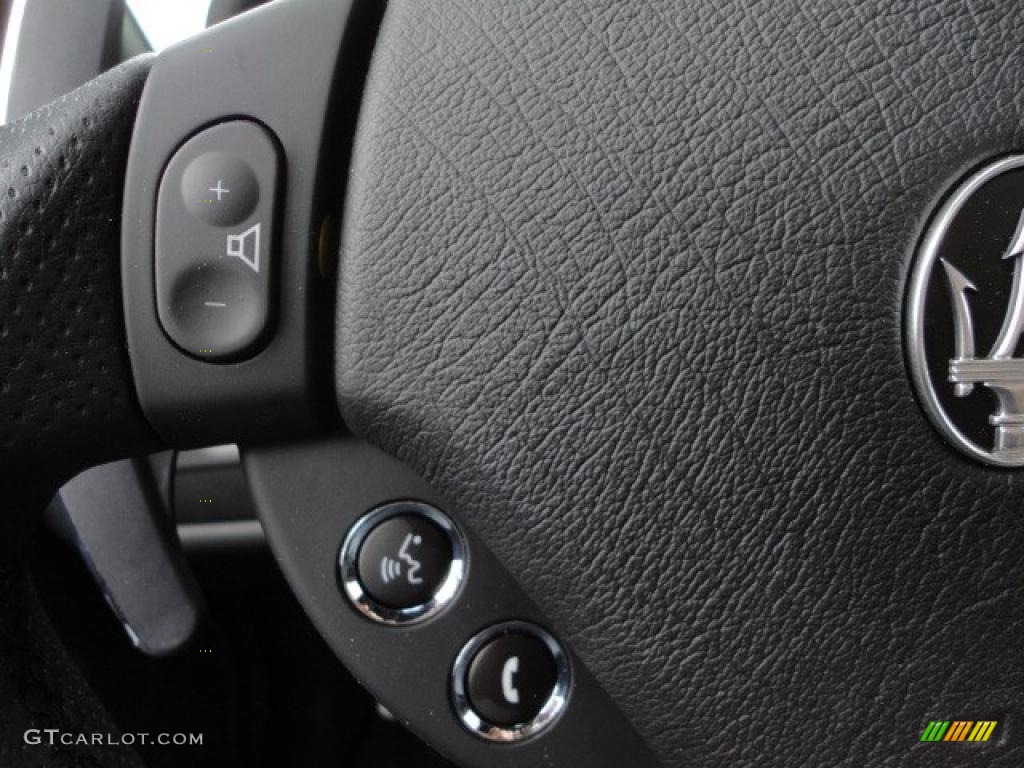 2011 Maserati GranTurismo S Controls Photo #48817542