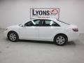 Super White - Camry LE Photo No. 27