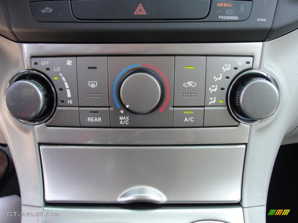 2011 Toyota Highlander Standard Highlander Model Controls Photo #48822720