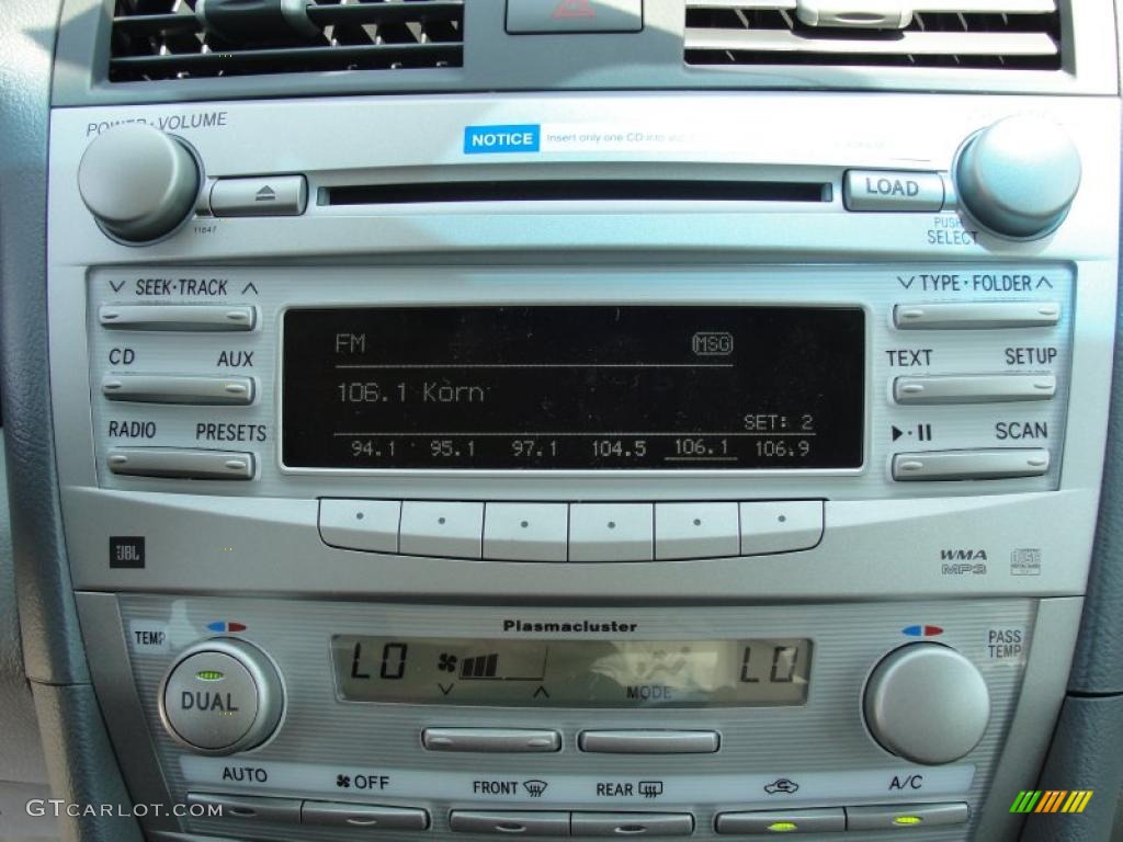 2011 Toyota Camry Hybrid Controls Photo #48823878
