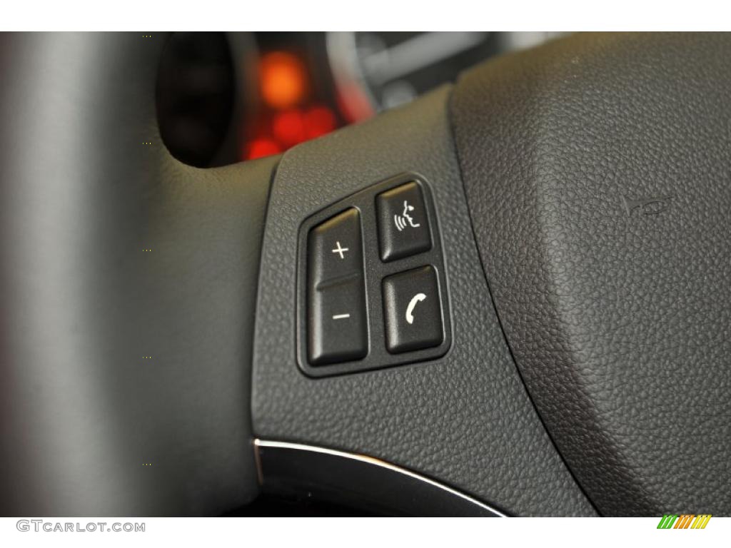 2011 BMW 3 Series 328i xDrive Coupe Controls Photo #48825051