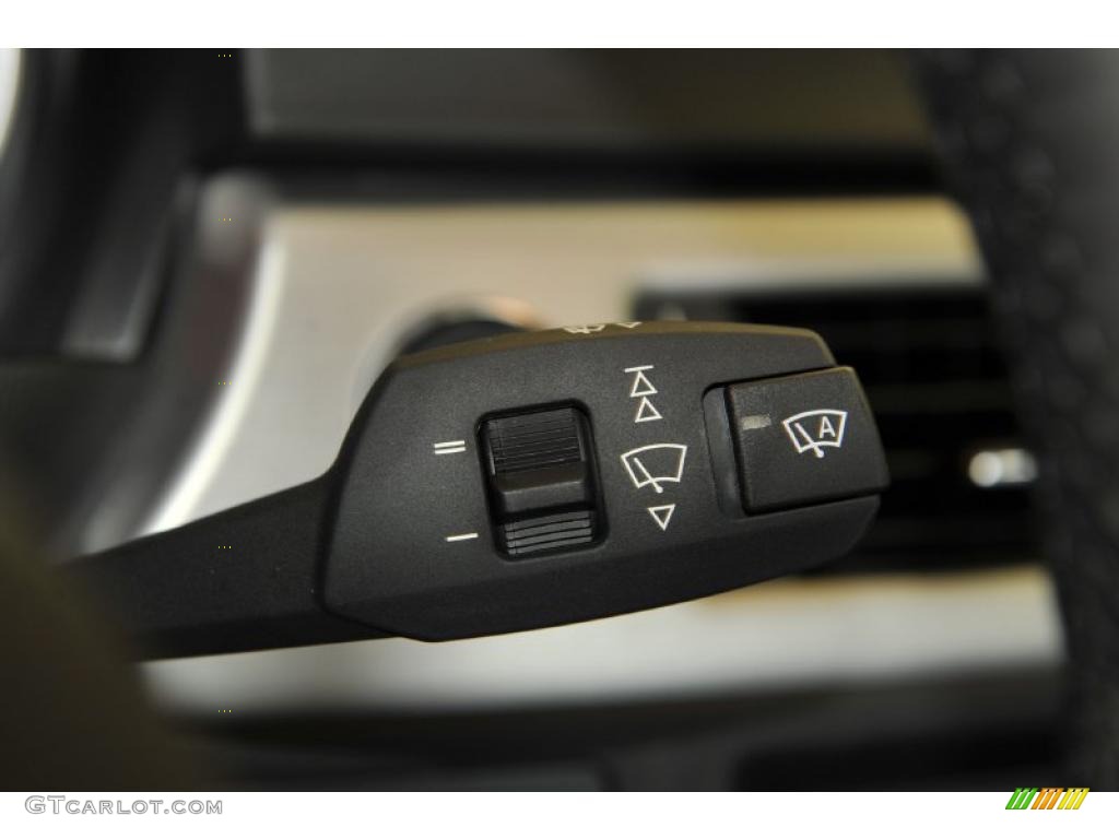 2011 BMW 3 Series 328i xDrive Coupe Controls Photo #48825081