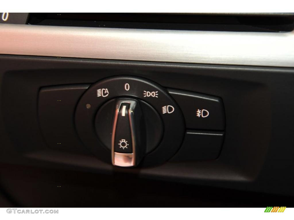 2011 BMW 3 Series 328i xDrive Coupe Controls Photo #48825087