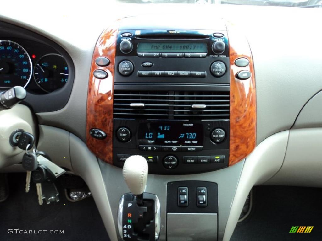 2009 Toyota Sienna XLE Controls Photo #48826388