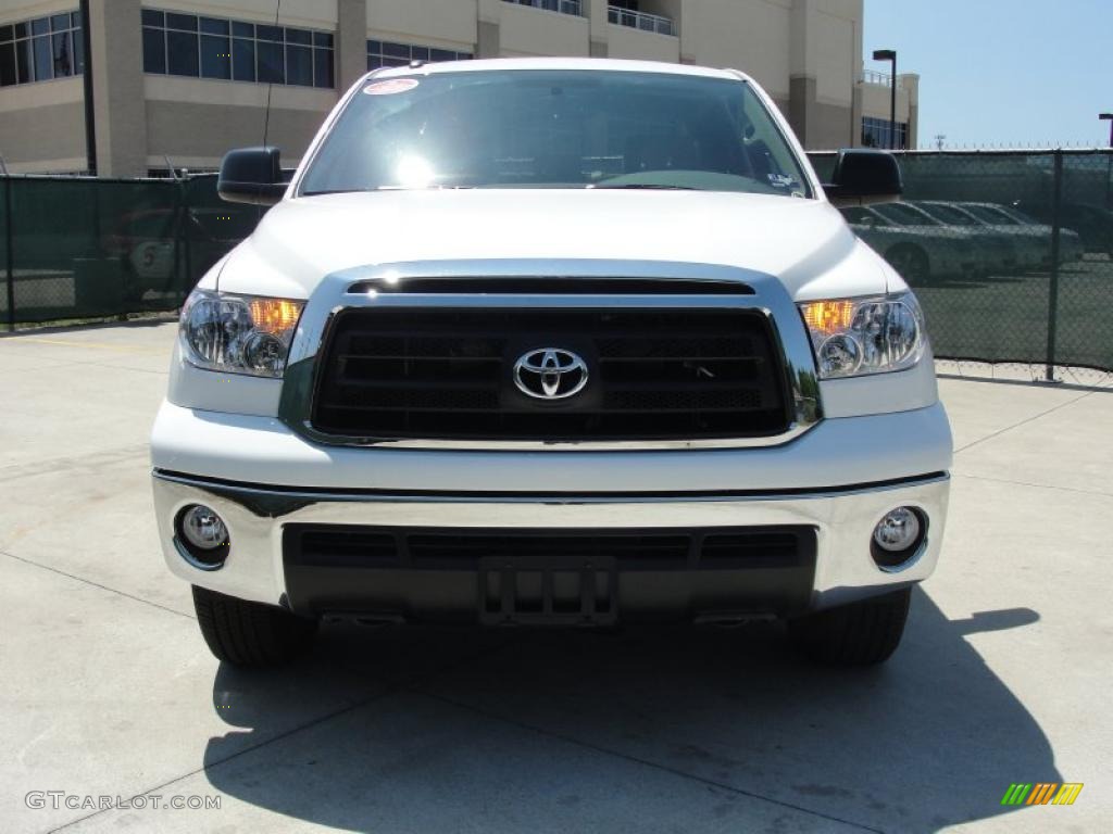 2011 Tundra CrewMax 4x4 - Super White / Sand Beige photo #8