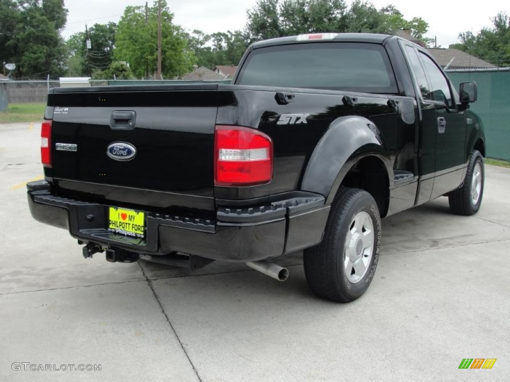 2004 F150 STX Regular Cab 4x4 - Black / Dark Flint photo #3